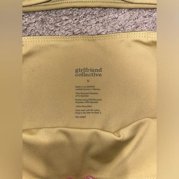 Girlfriend Collective Paloma Bra and Pocket Bike Shorts in Pear - Picture 2 of 5